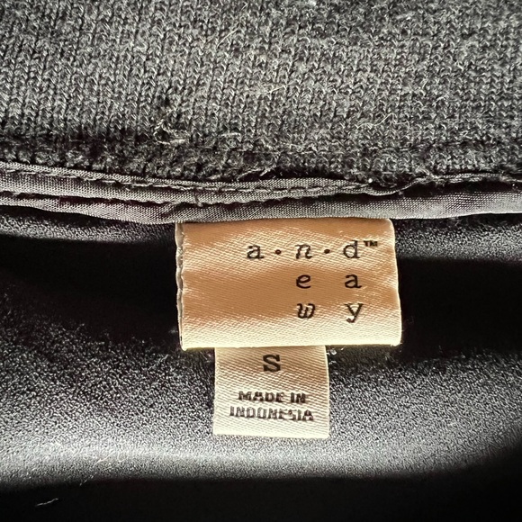 A. New. Day. Zip jacket bomber from Target. - Picture 4 of 4